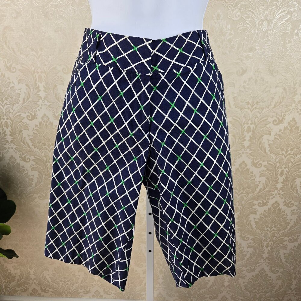 Peter Millar Size 4 Bermuda Golf Shorts Blue White Diamonds Green Accents Pocket